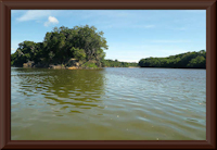 рис. 1: río Paru - Mündung des río Paru (von rechts) in den río Ventuari