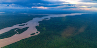 Bild 1: Essequibo River - im Vordergrund Essequibo River, im Hintergrund von links Mazaruni River, von hinten Cuyuni River bei Bartica