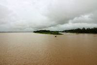 Bild 4: rio Aranapu / Paraná do Aranapu - links, von rechts mündet rio Panapuã