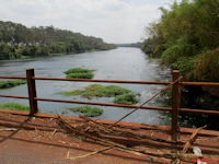 foto 1: rio Pardo - Grande seca de 2014, ponte do Rio Pardo entre Pontal e Cândia (distrito de Pontal) (-20.966169, -48.027161)