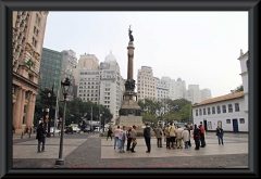 Glória Imortal aos Fundadores de São Paulo - Säule zu Ehren der Gründer der Stadt