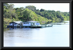 Der Kontrollpunkt der IBAMA nahe der Mündung des Rio Jau in den Rio Negro.