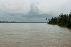 Rio Solimões bei Regen