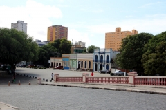 Vor dem Teatro Amazonas