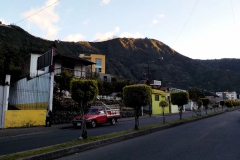 Baños - Blick zum Vulkan Tungurahua