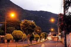 Baños am Abend - Blick zur Virgen de Agua Santa