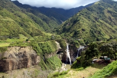 ... im Flug über den Río Pastaza