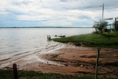 Río Paraná bei Coratei