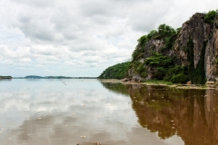 Río Paraguay mit Kalkfelsen