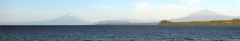 Lago Llanquihue, dahinter die Vulkane Osorno und Calbuco