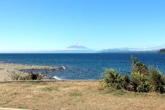 Lago Llanquihue dahinter Vulkan Osorno
