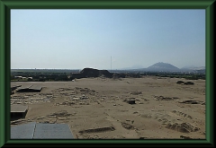 Blick von Huaca de la Luna auf Huaca del Sol